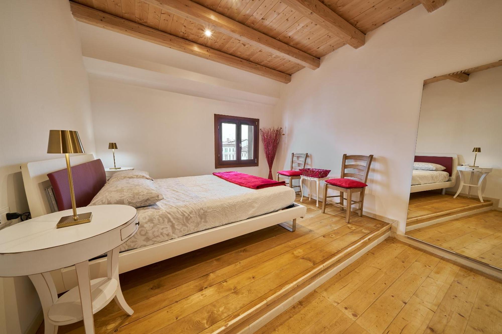 Attico Di Piazza Cima Apartment โกเนลยาโน ภายนอก รูปภาพ