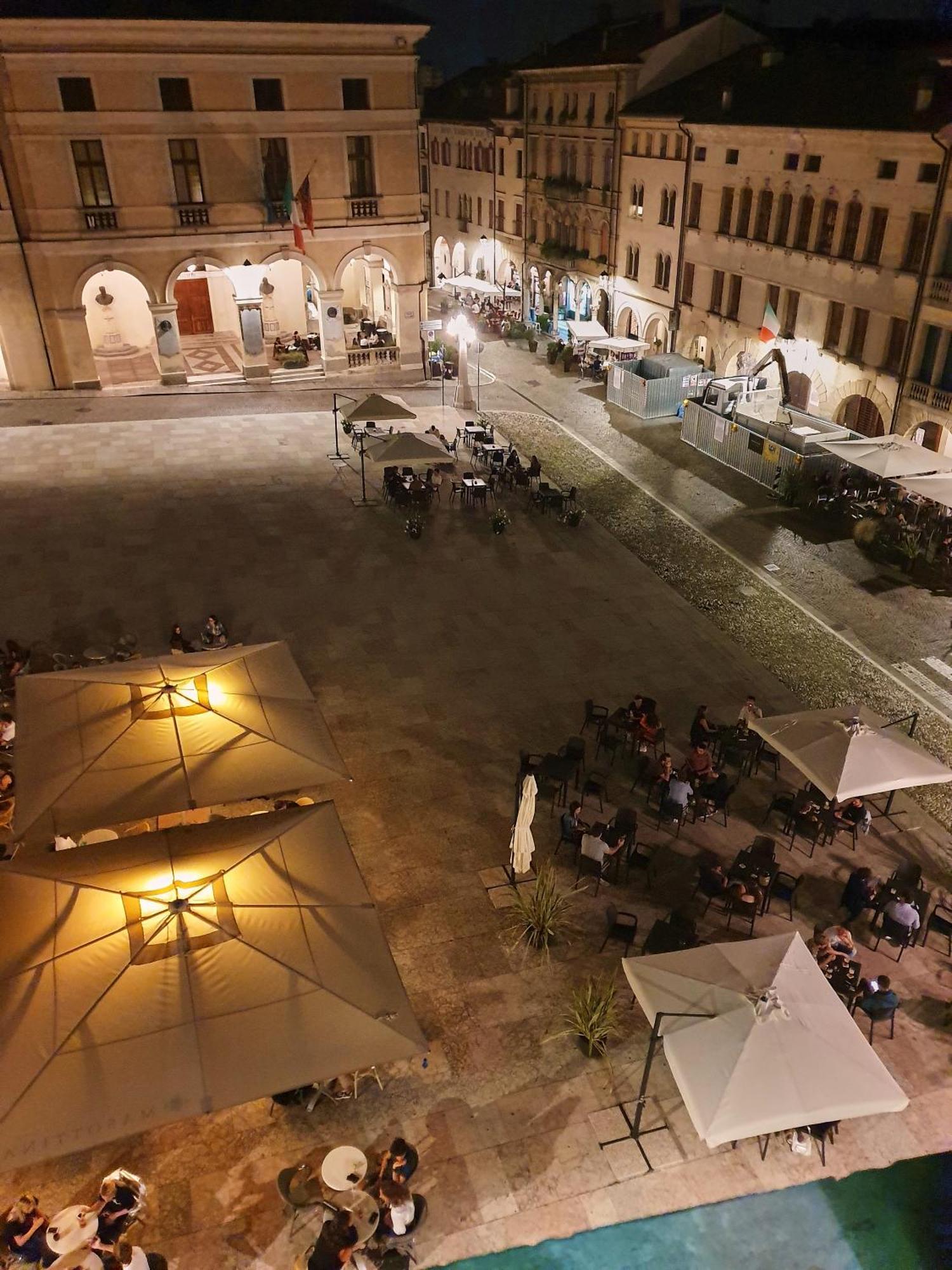 Attico Di Piazza Cima Apartment โกเนลยาโน ภายนอก รูปภาพ