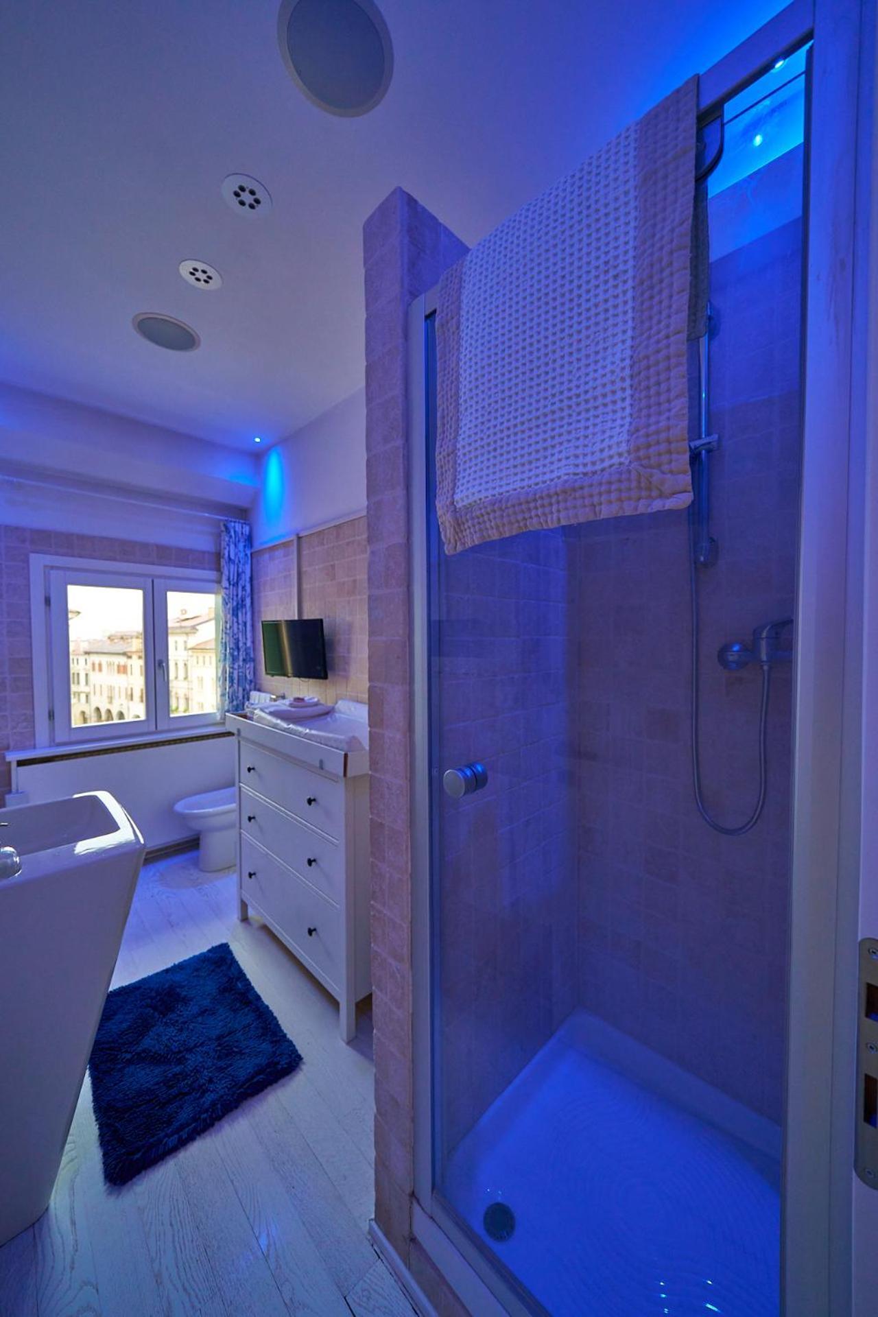Attico Di Piazza Cima Apartment โกเนลยาโน ภายนอก รูปภาพ